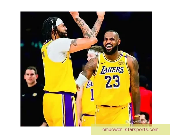 湖人核心复出带队连胜 勇士新星状态火热迎关键对决